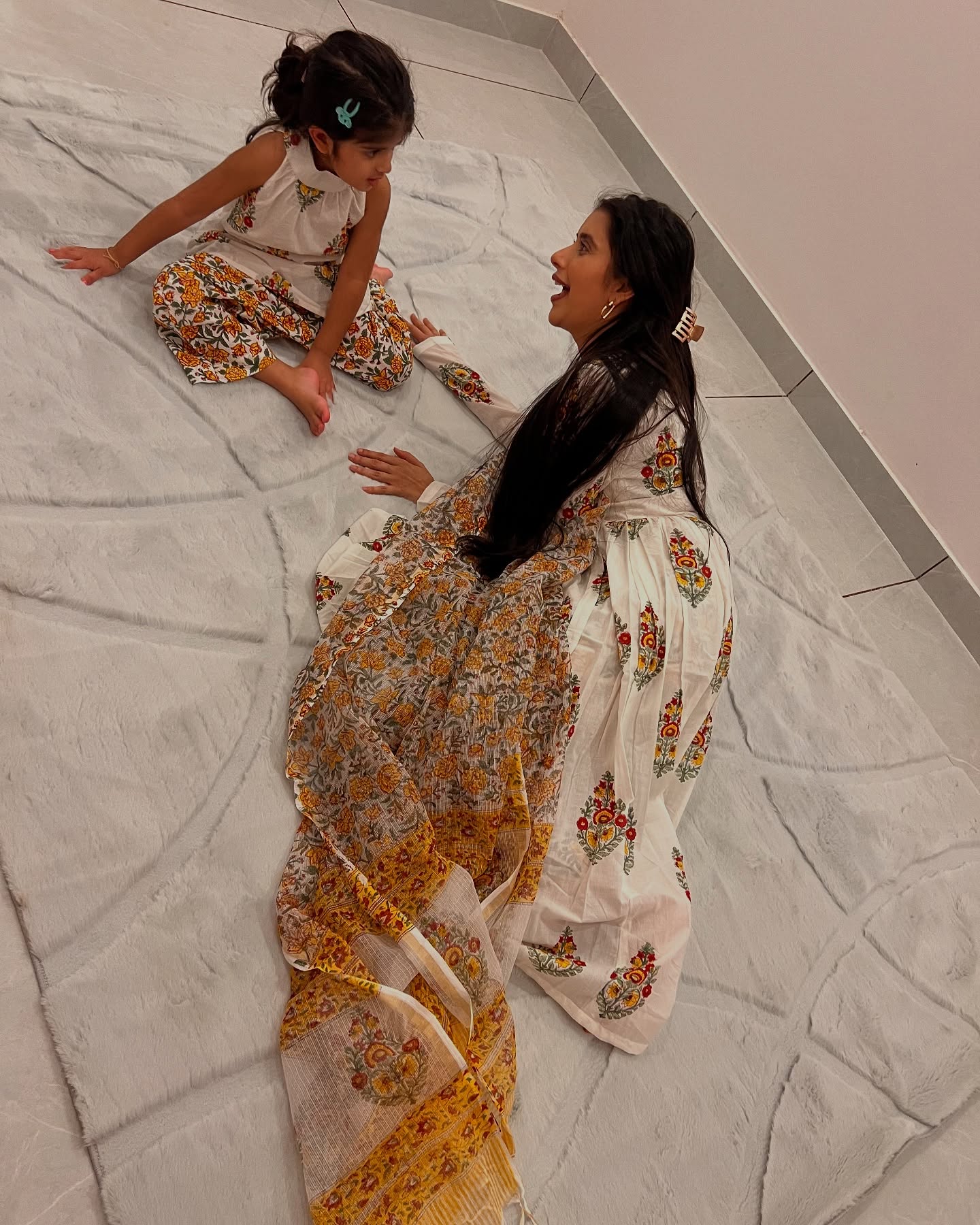 Mother Daughter Twinning Inspires Celebrity Style