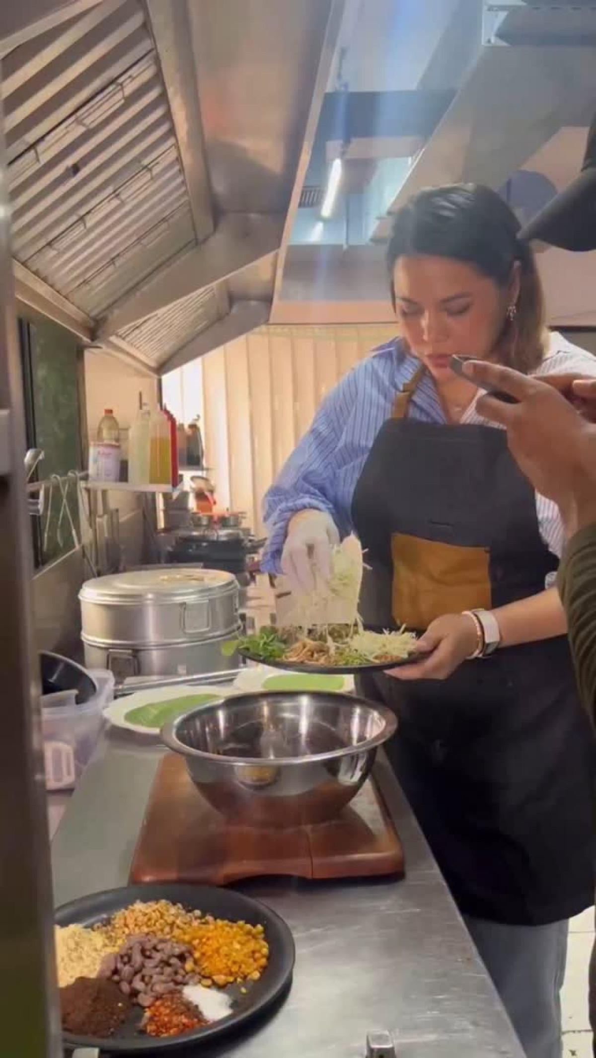 Akhoi cloud kitchen serves Manipuri cuisine as Lin Laishram celebrates mothers with pride.