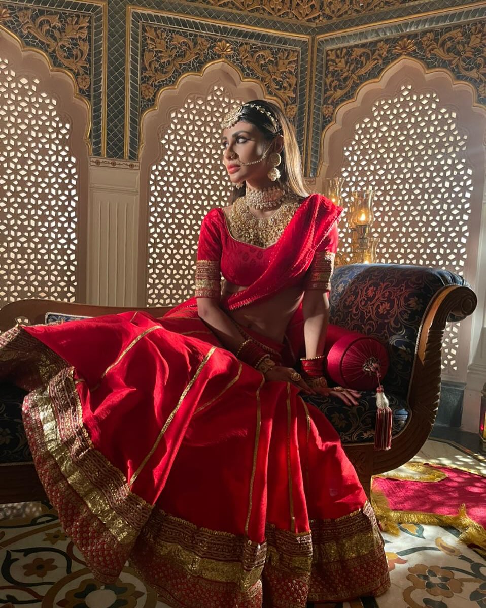Mouni Roy Celebrates Untamed Love With Bold Instagram Post
