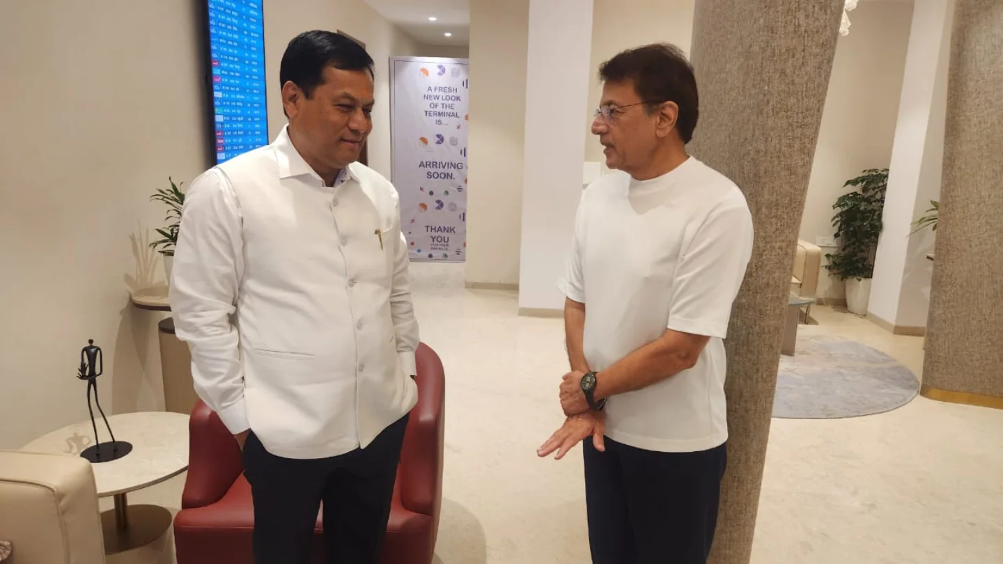 Mumbai Airport: Minister Sonowal’s Inspiring Encounter