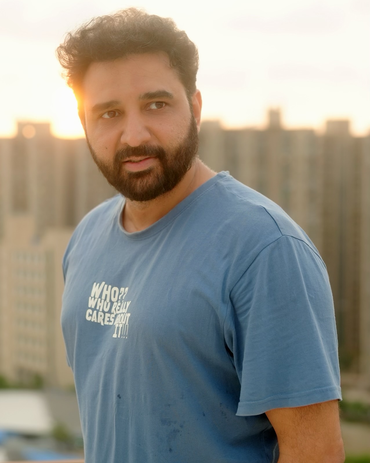 Mumbai Rooftop Sunsets Inspire Fashionable Moments