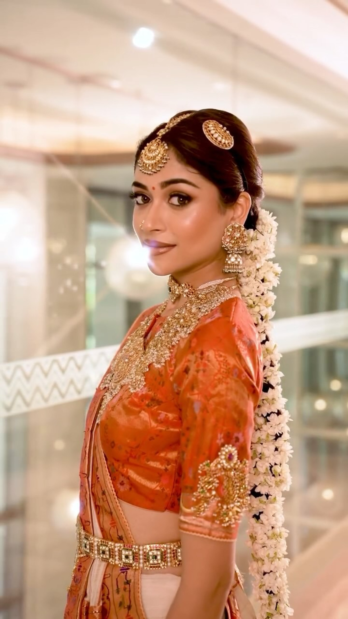 Nandini Gupta Stuns at Miss World Festival Costume Round Timeless artistry meets hand-spun khadi and heritage jewels that captivate fans.