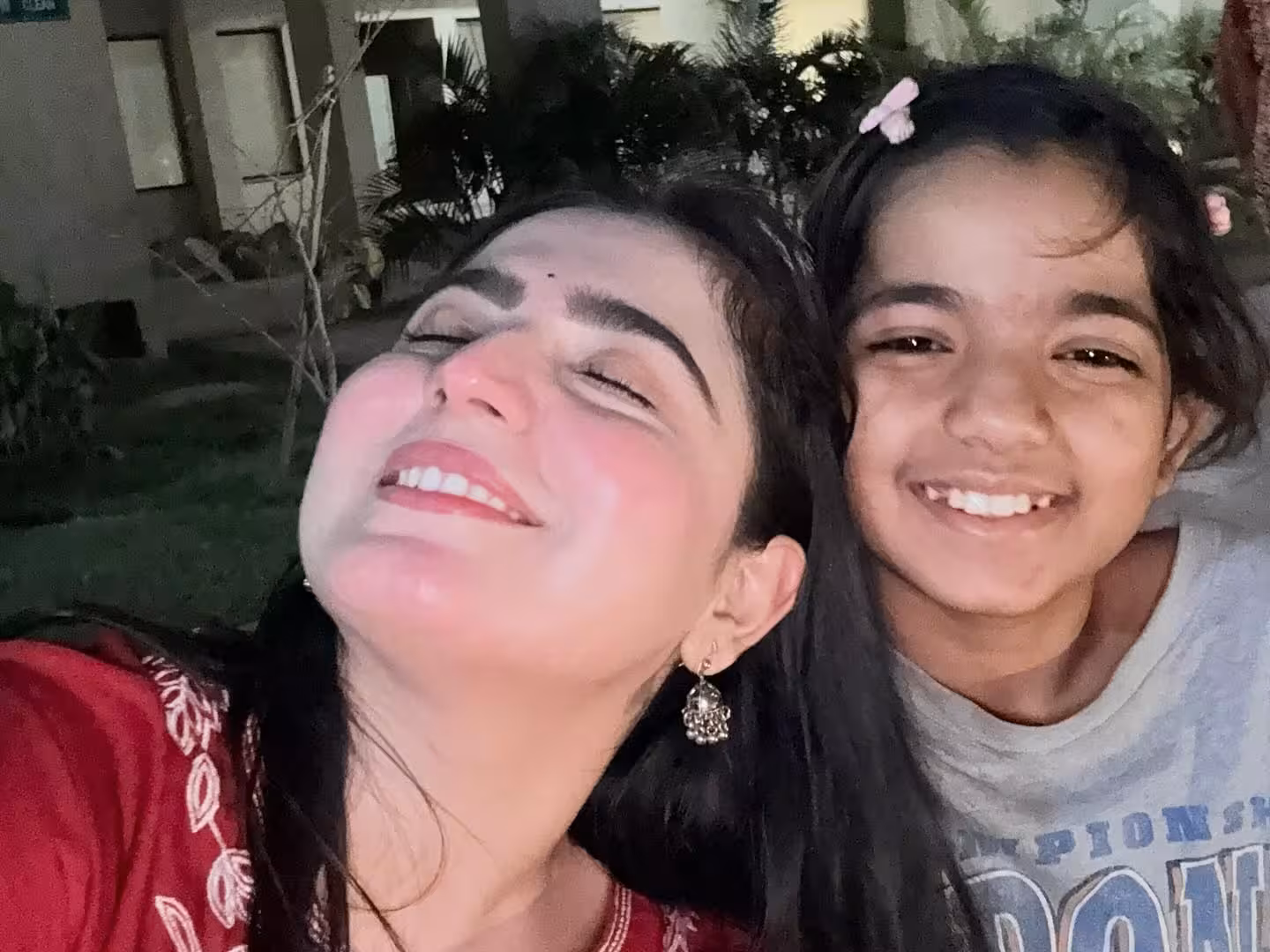 Nandini Sharma Shares Nostalgic Family Moments