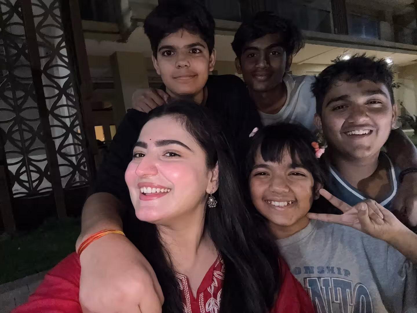 Nandini Sharma Shares Nostalgic Family Moments