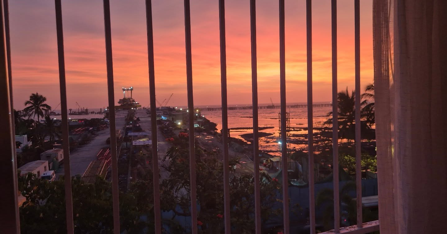 Neha Bhasin Captures Magical Sunset Moments