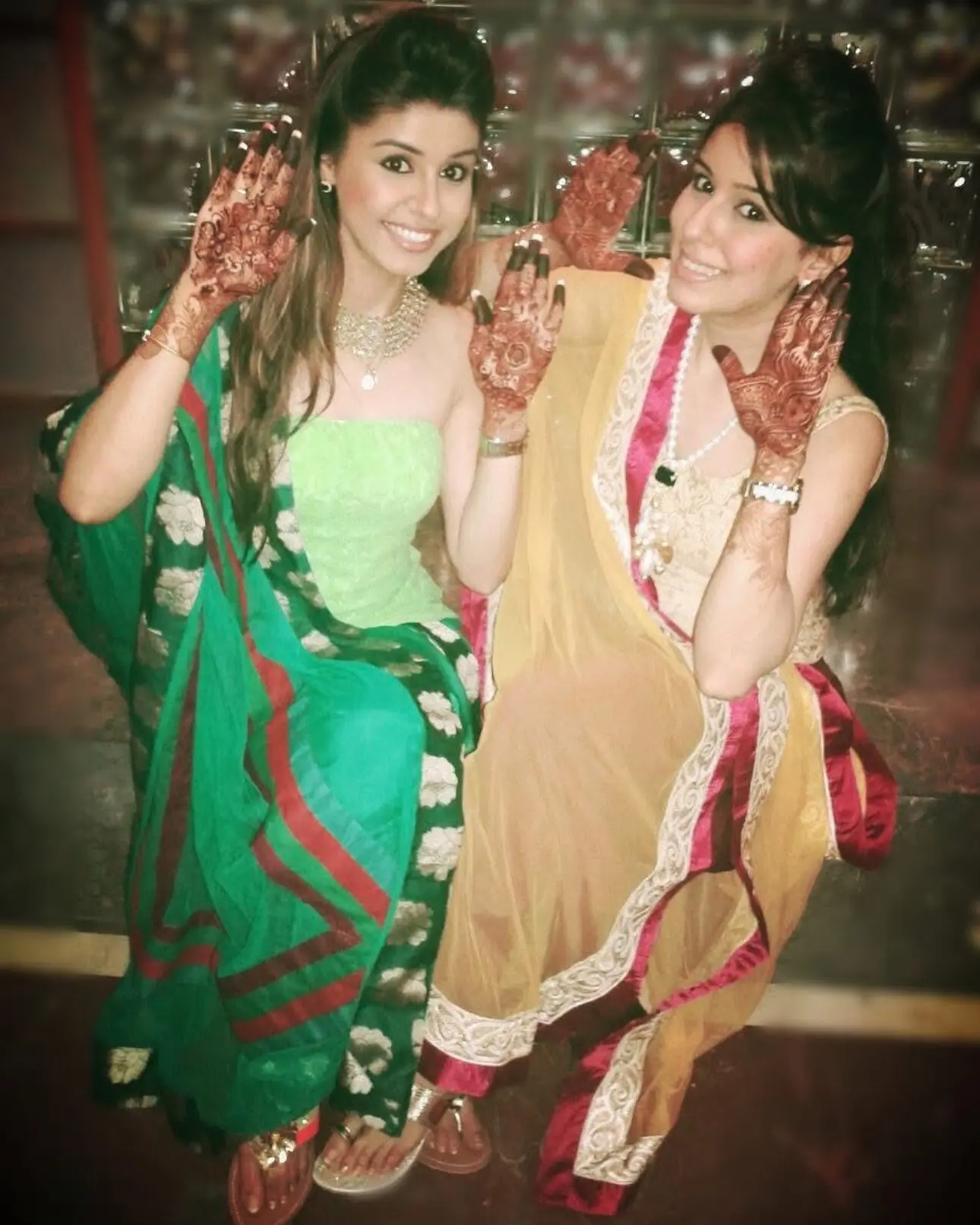 Neha Saroopa Babani's 2014 Throwback: Sisters & Siblings