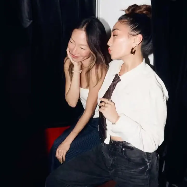 Night Out In New York With Cyklar