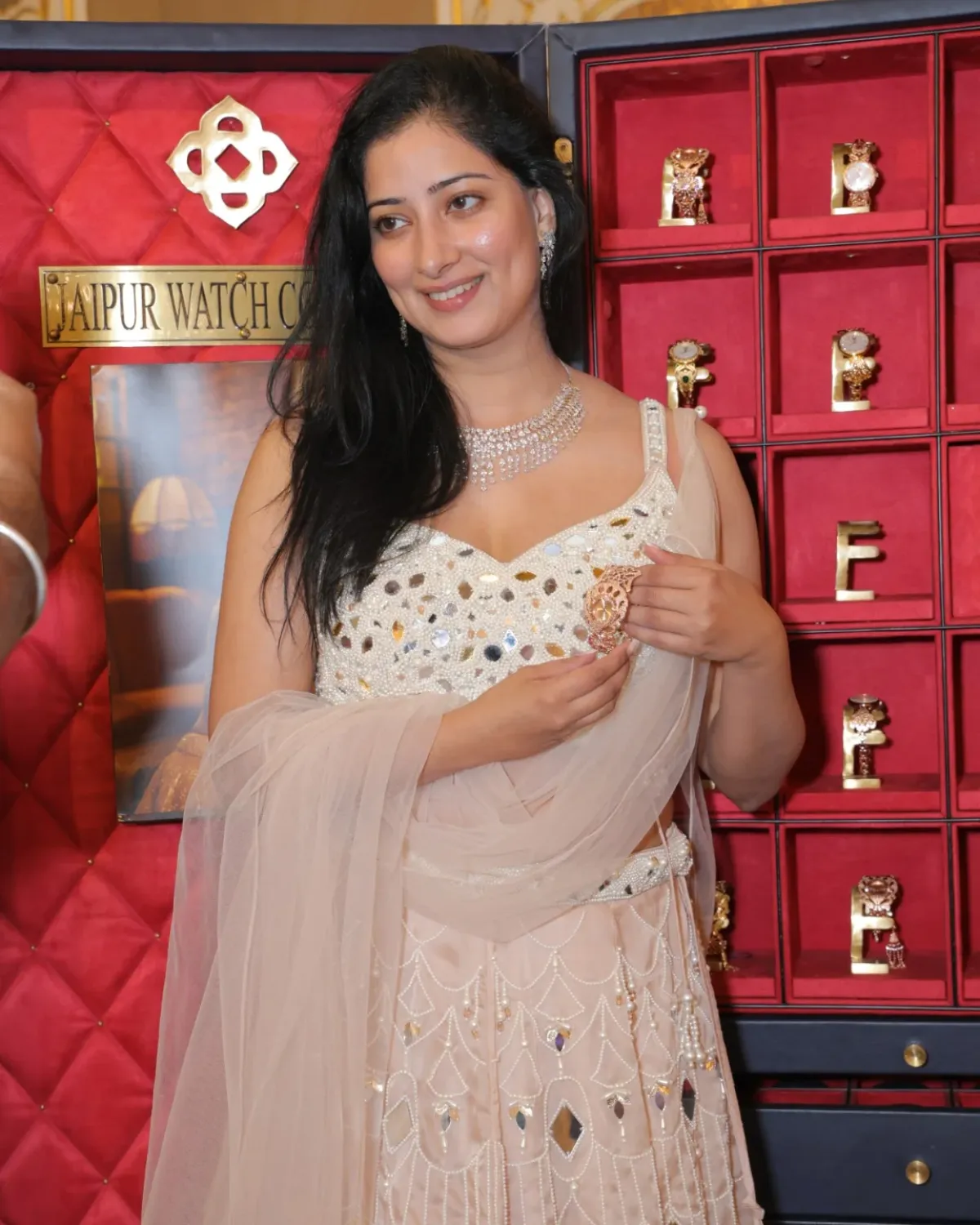 Glamour meets heritage as Niharica Raizada highlights Jaipur’s timeless royalty vibe -Wow