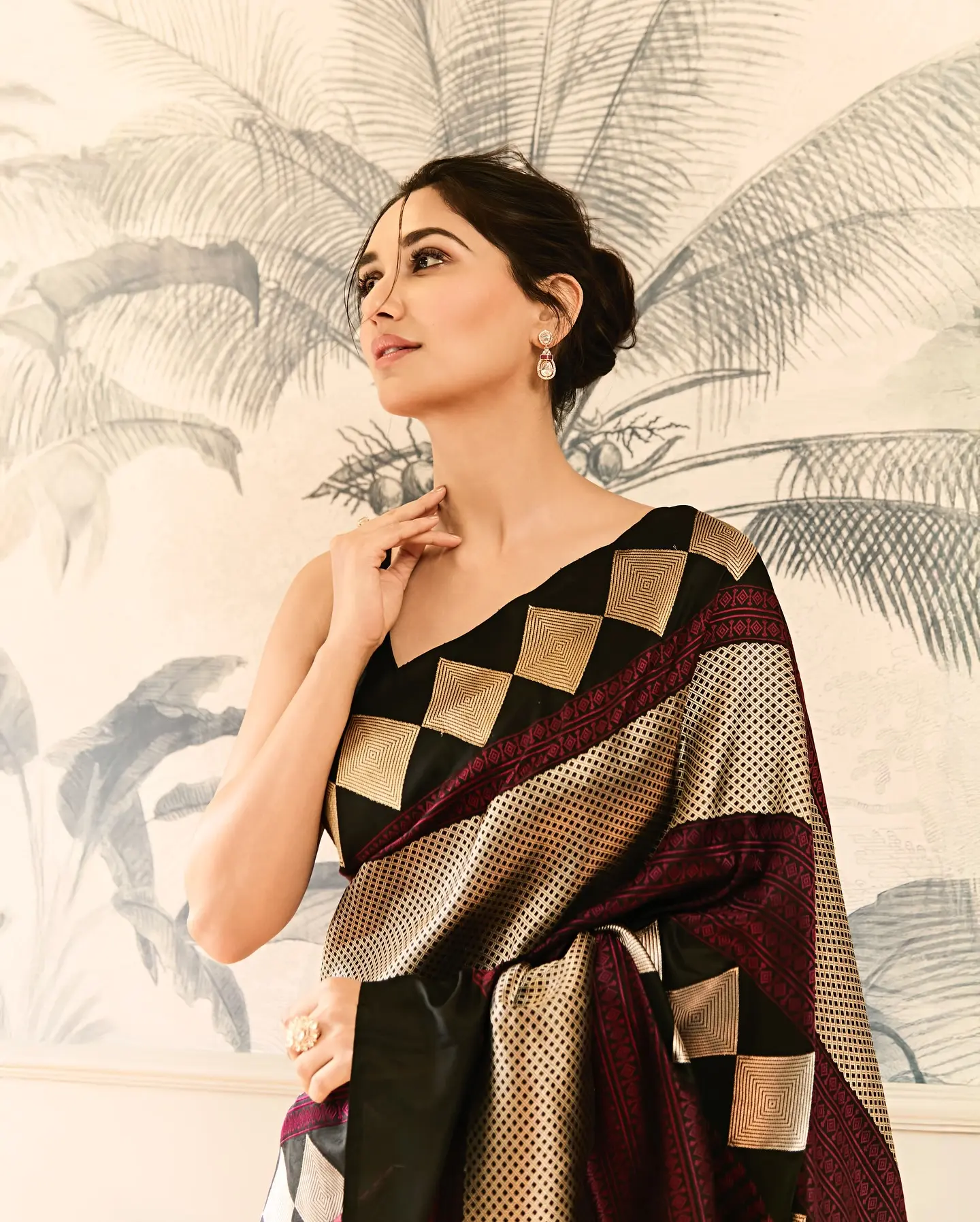 Nikita Dutta Stuns At Waves Summit India