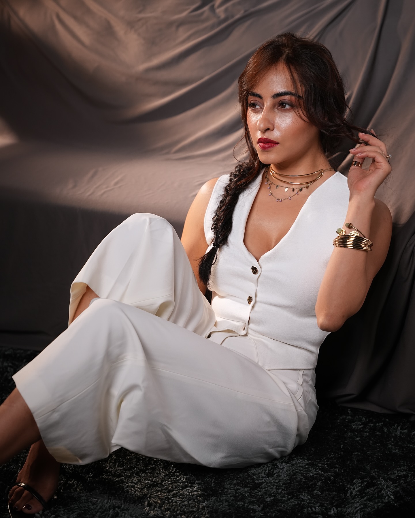 Niyati Fatnani Stuns With Lovey Dovey White OOTD Look Niyati Fatnani dazzles in chic white attire, flaunting subtle braid and effortless style!!