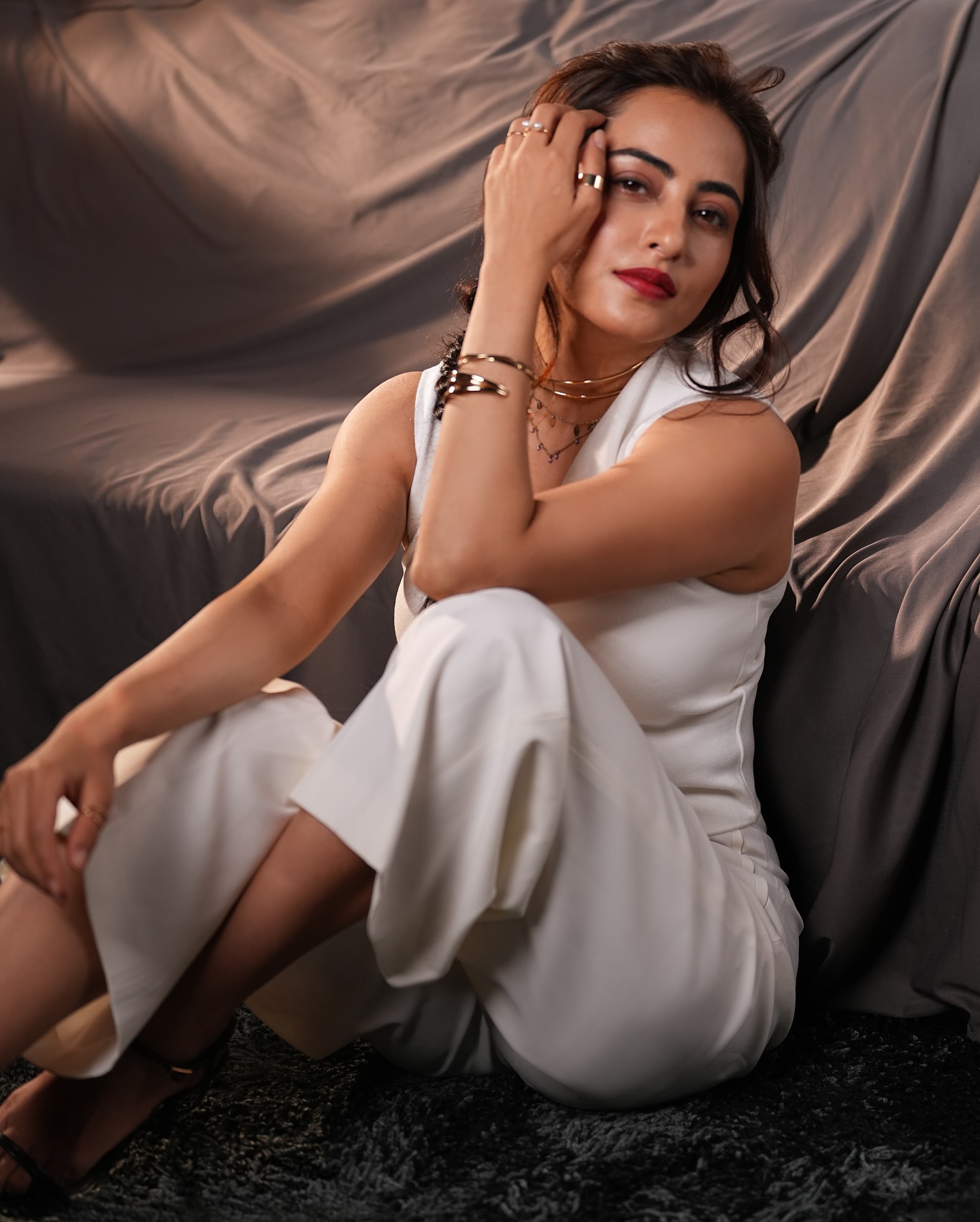 Niyati Fatnani Stuns With Lovey Dovey White OOTD Look