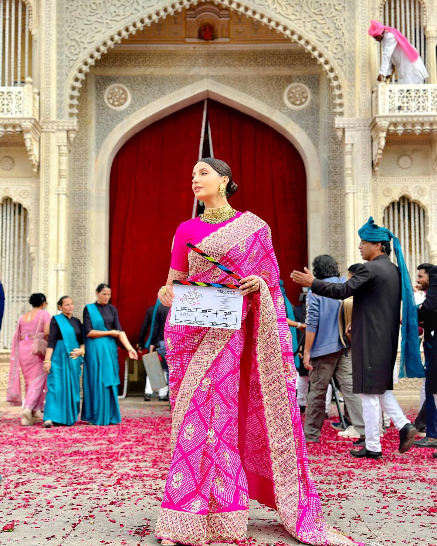 Nora Fatehi Transforms Into Ayesha Dhondi In Pink Saree