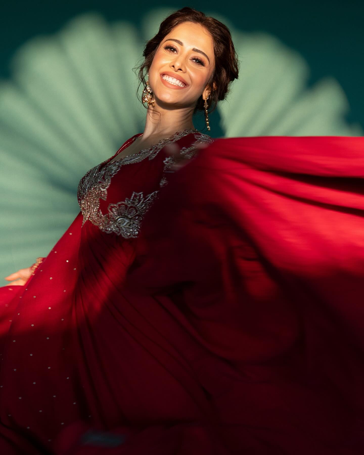 Nushrat Bharucha Shines At Waves Summit Waves Summit sparks innovation with chic style and deep insights, inspiring minds today.