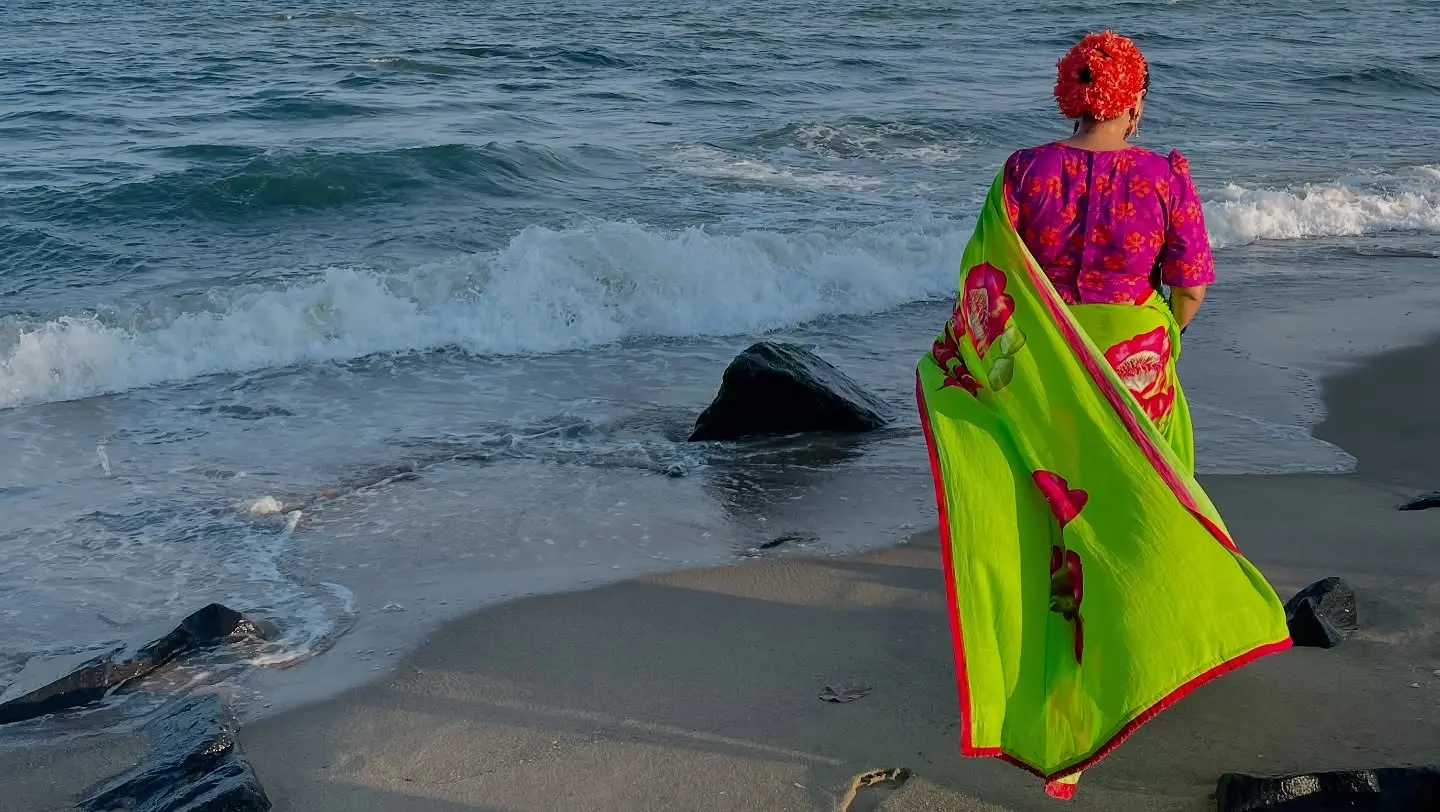Ocean Embrace Sparks Creative Reflections