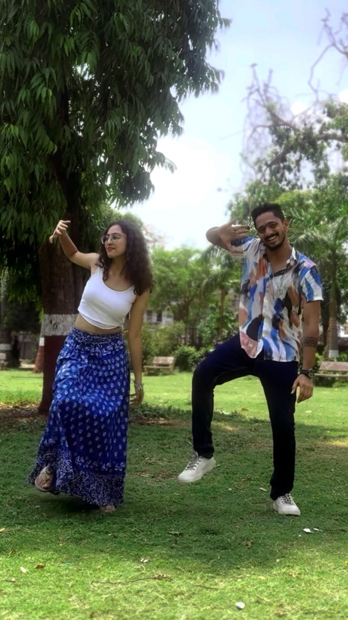 Viral Gujarati dance tune debuts as Parthiv Gohil teases #Shubhchintak Movie May30 Teaser
