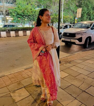 Pause, Breathe, Smile: Ananya Nanda’s Light Moment