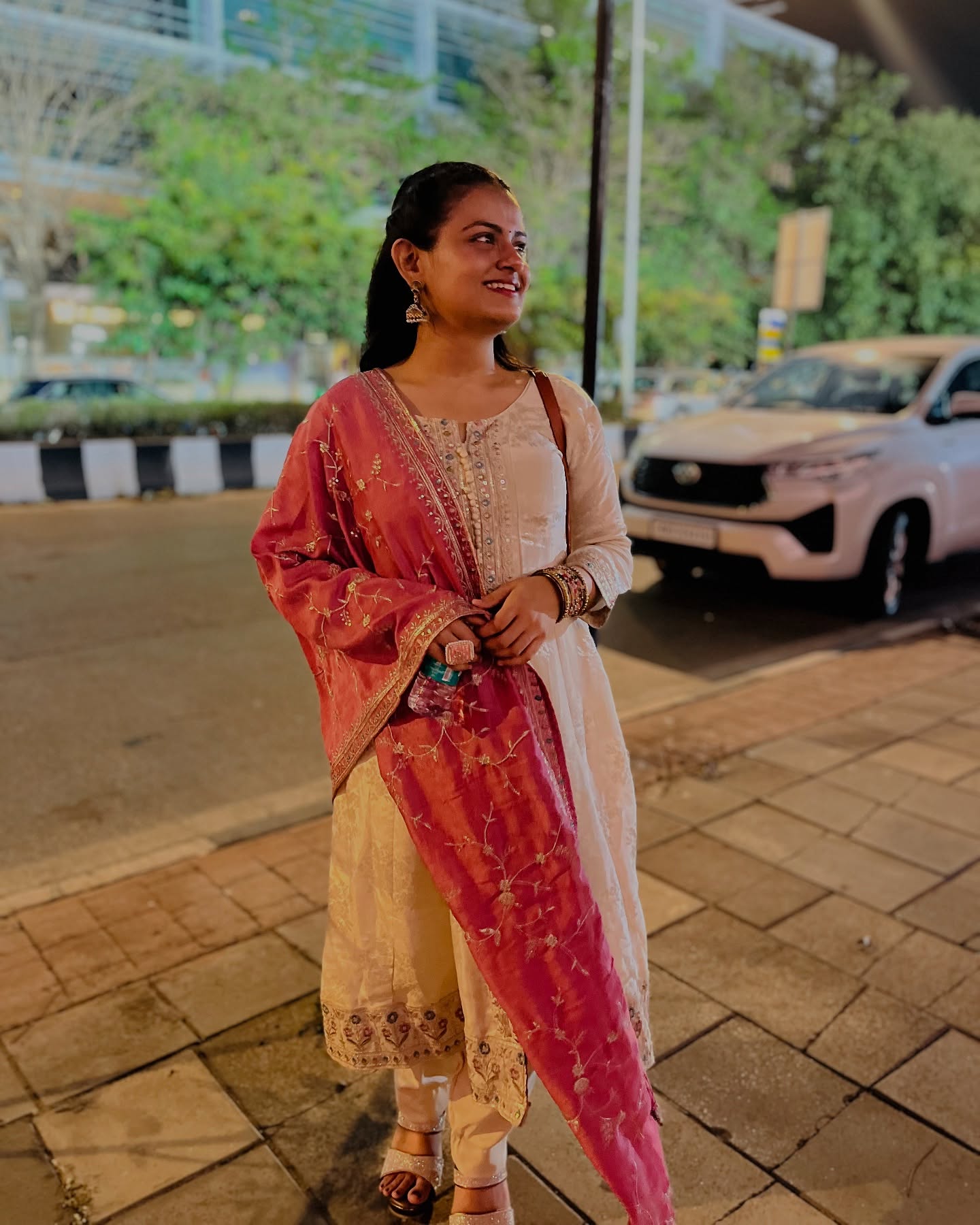 Pause, Breathe, Smile: Ananya Nanda’s Light Moment