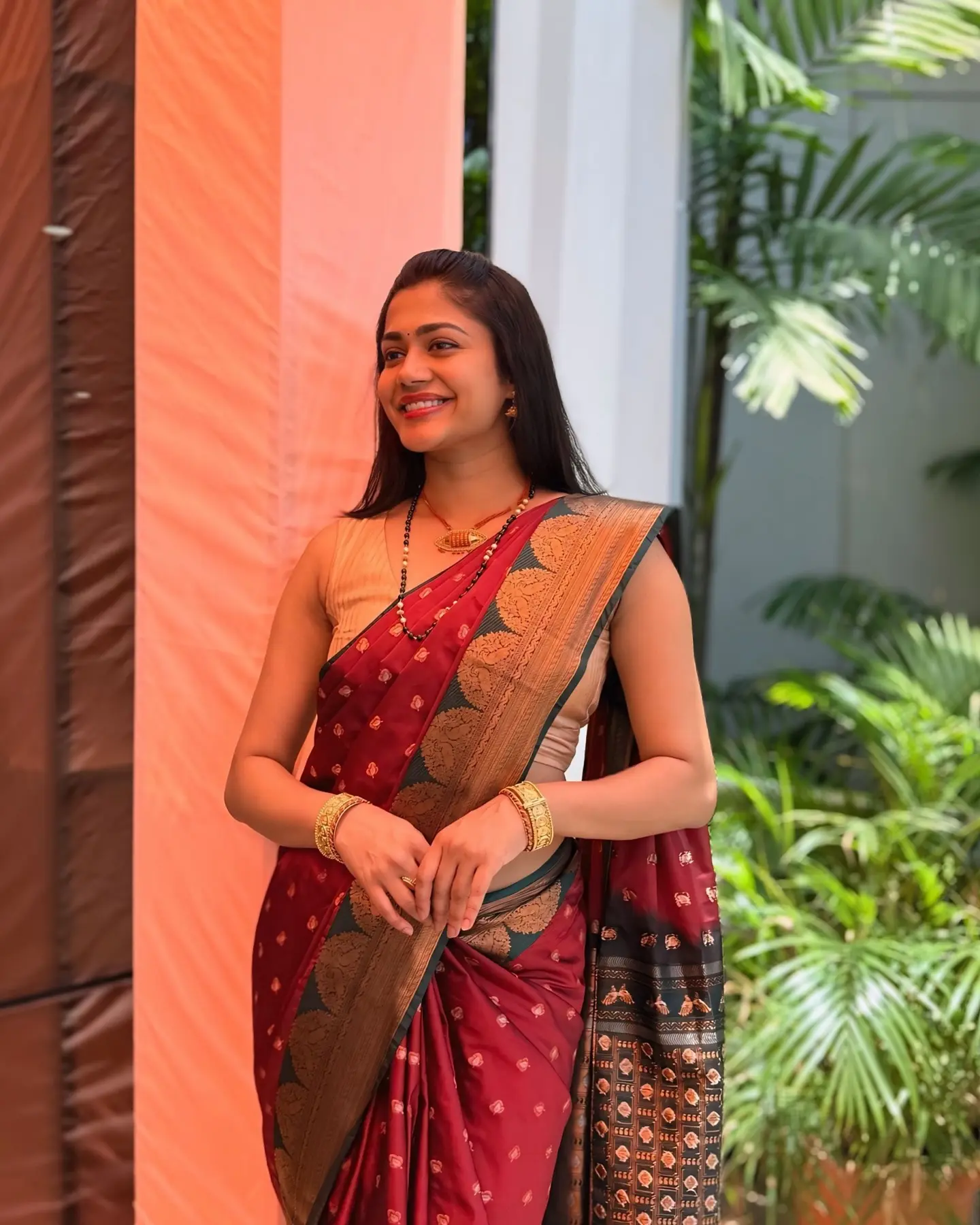 Payal Shenoy Celebrates Sister’s Wedding Family wedding bliss, delicious bites, and warm moments light up a festive celebration! Wow!