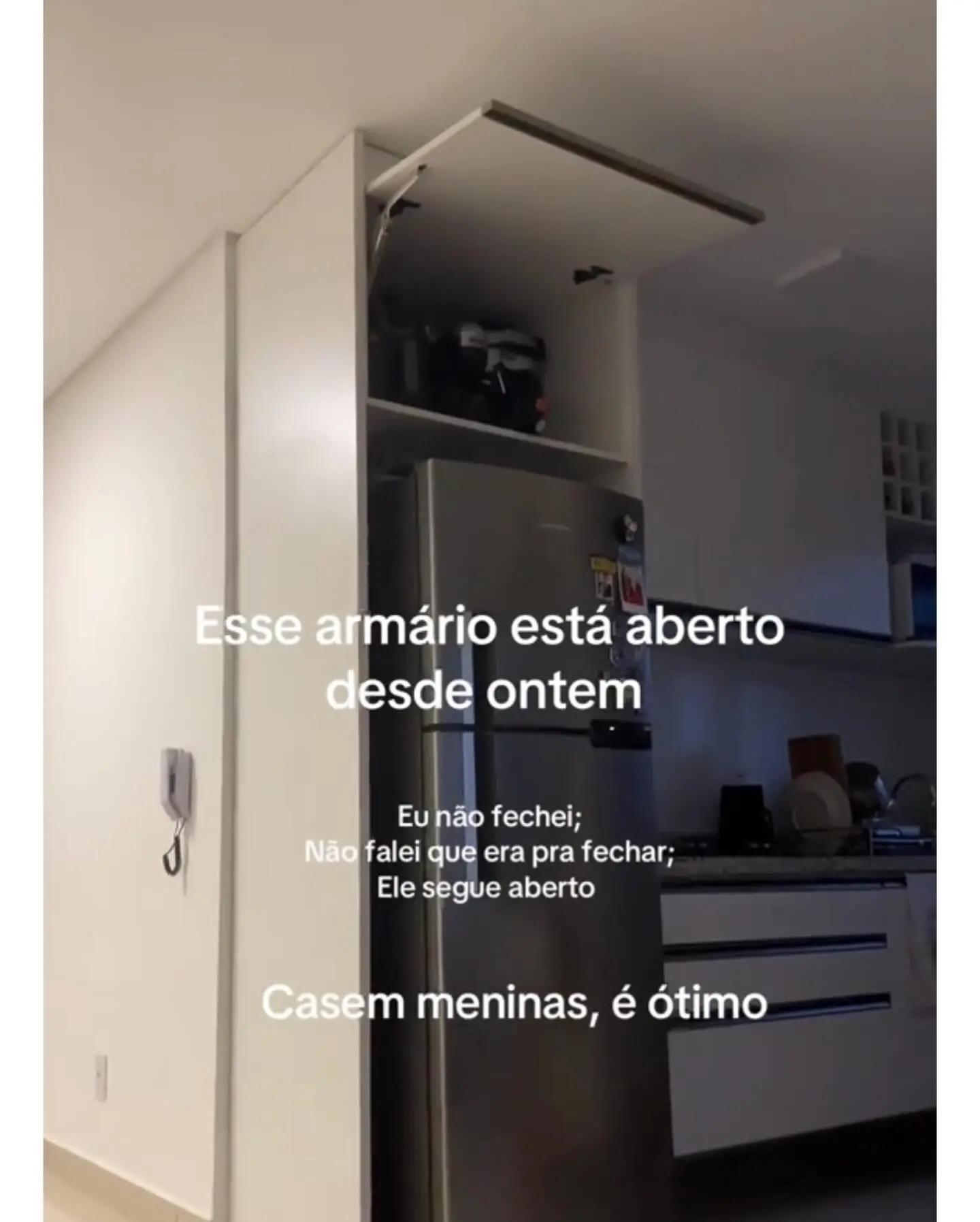 Perrengue Chique’s Daily Meme Compilation