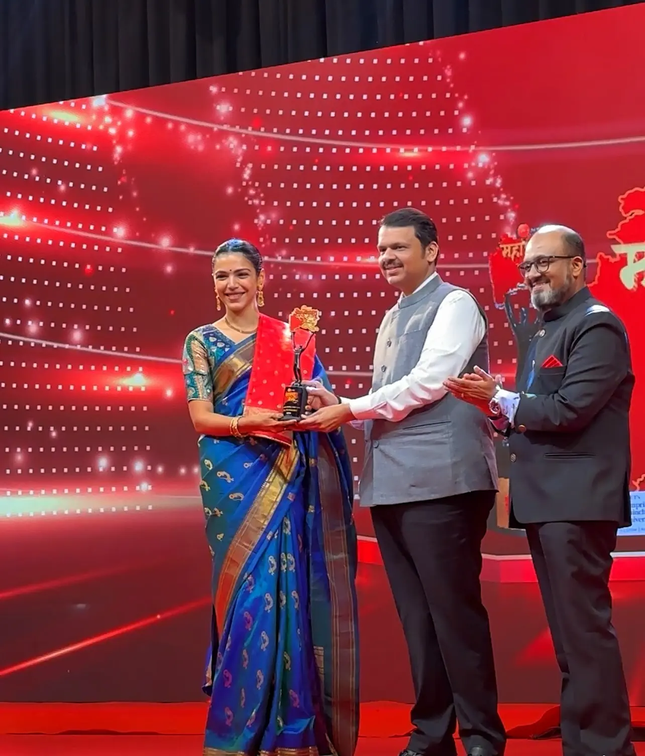 Pilgaonkar Praises Daughter For Maharashtra Ratna Puraskar Sachin Pilgaonkar shares pride and blessings as his daughter receives esteemed award !!!!