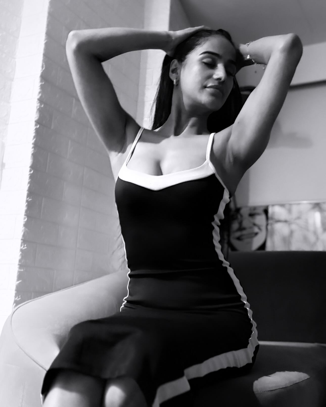 Poonam Pandey Stuns With Mesmeric Look