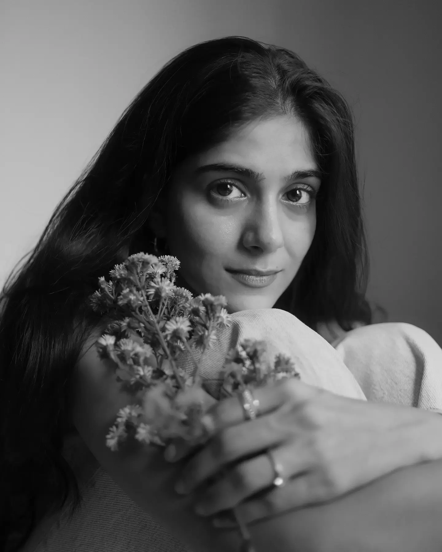 Portrait Photoshoot Captures Tanvi Malhara’s Timeless Charm Photoshoot by Pratham94 unfurls Tanvi Malhara’s chic poise, style, and bold aura in style!