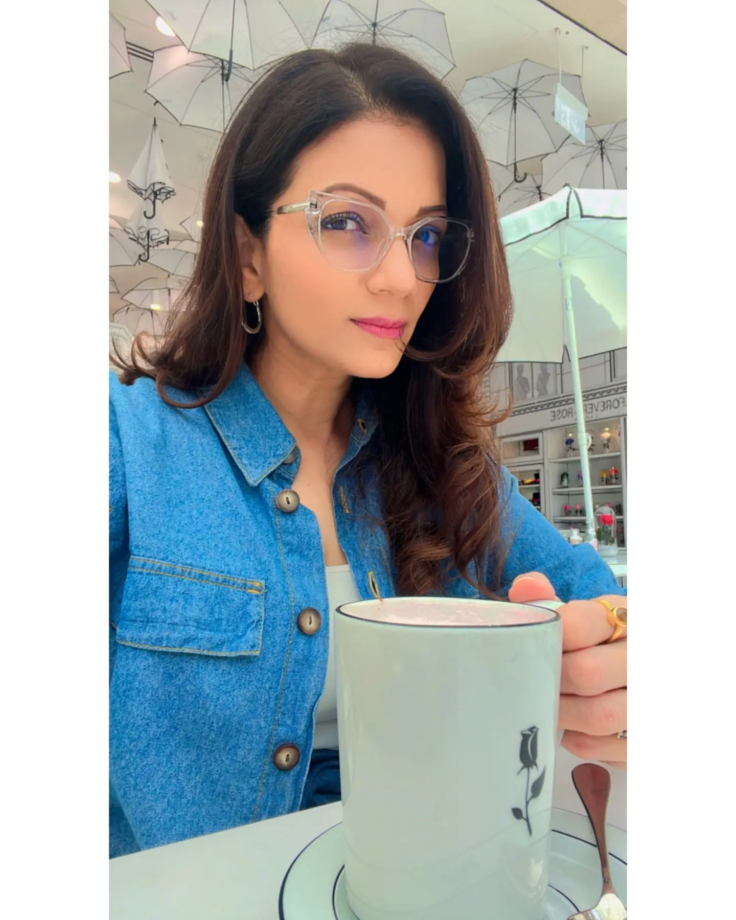 Prachi Shah Embraces Memorable Journeys