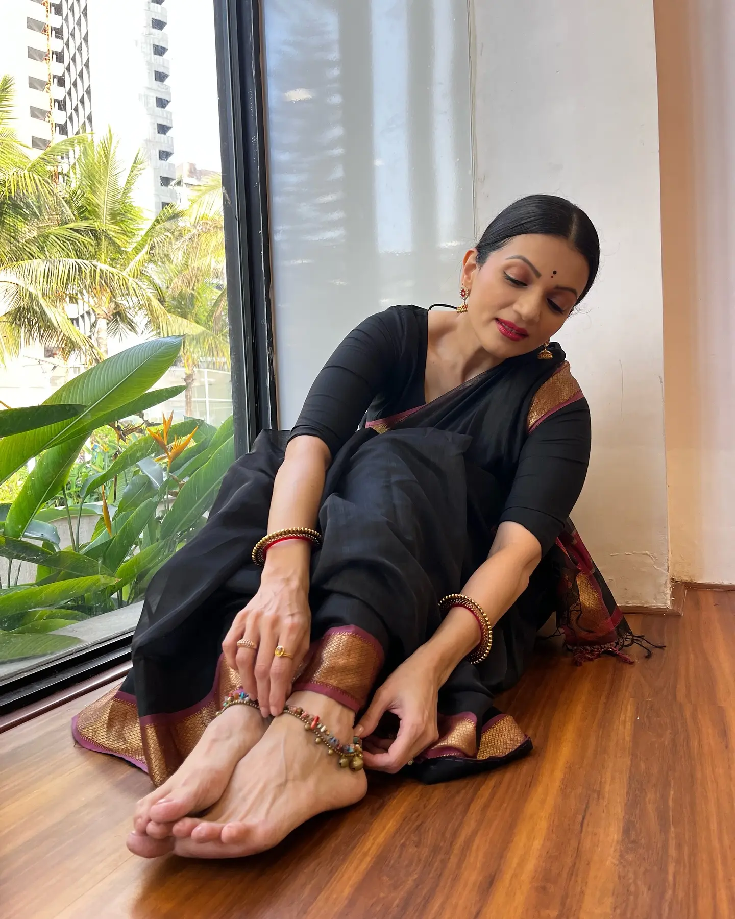 Prachi Shah Embraces Timeless Tradition