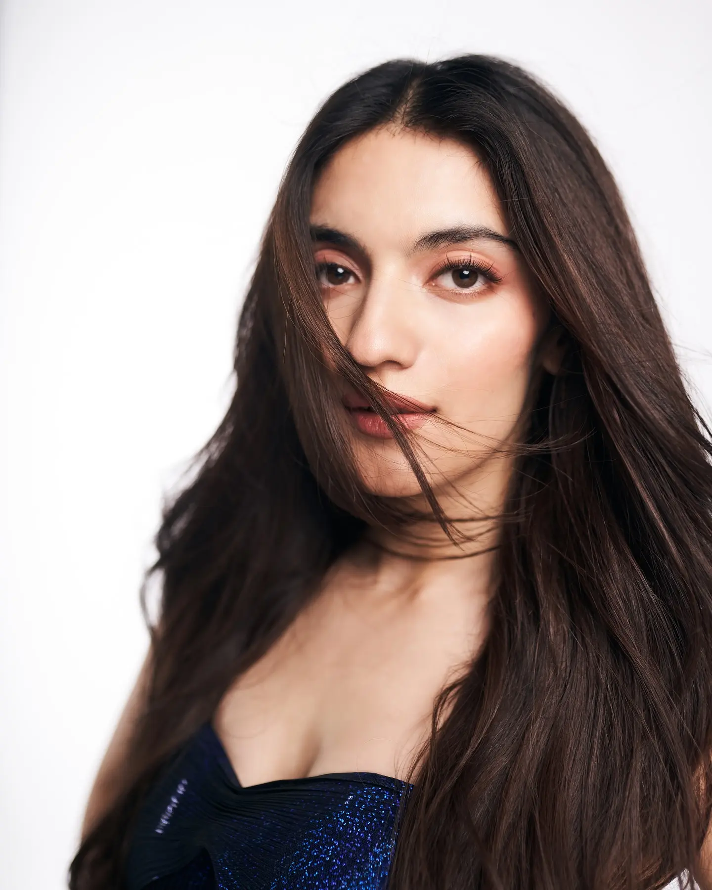 Pratibha Ranta Triumphs With Best Debut Award Pratibha Ranta dazzles at Zee Cine Awards with a stunning debut win, marking brilliance!!!
