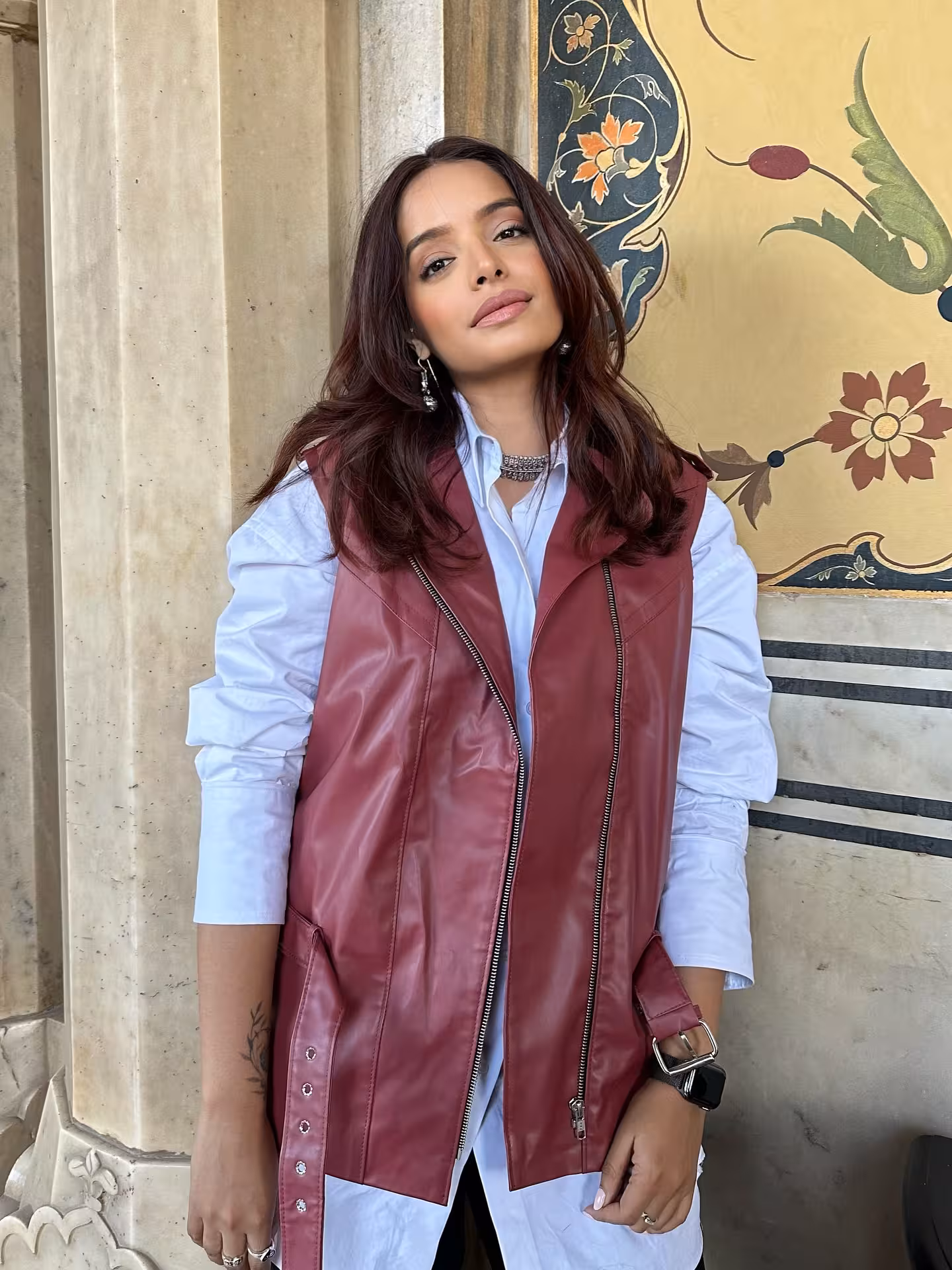 Queen Of Glam: Lisa Mishra Transitions On Netflix From boardroom chic to glitter glam, Lisa redefines style with a royal Netflix flair.