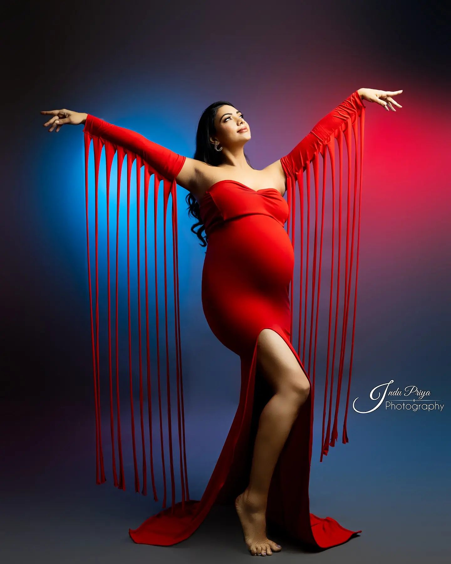 Radiant Maternity Shoot Shines With Celebrity Pooja Banerjee