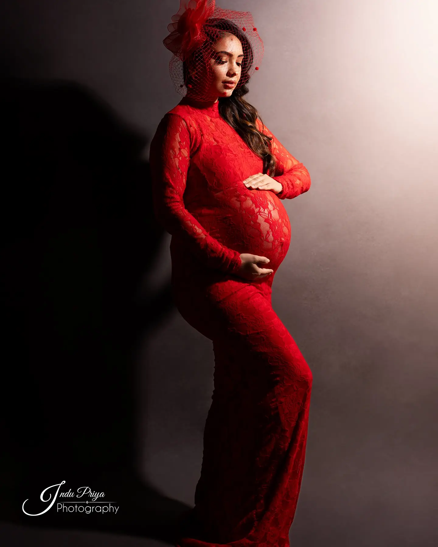 Radiant Maternity Shoot Shines With Celebrity Pooja Banerjee
