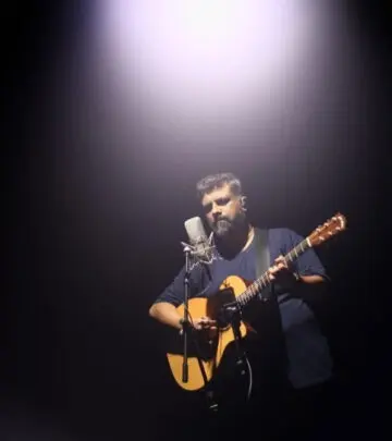 Acoustic sessions capturing raw live energy, heartfelt improvisations, and genuine musical