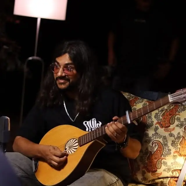 Raghu Dixit Embraces Raw Acoustic Vibes