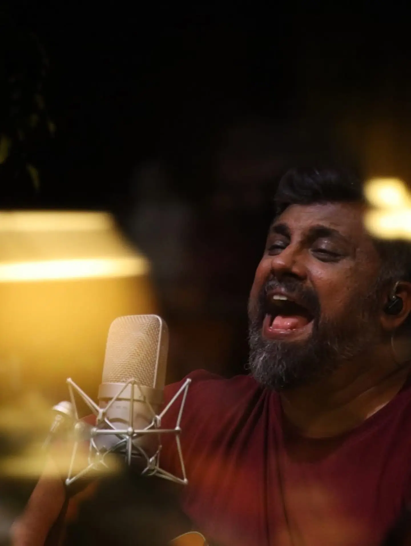 Raghu Dixit Embraces Raw Acoustic Vibes