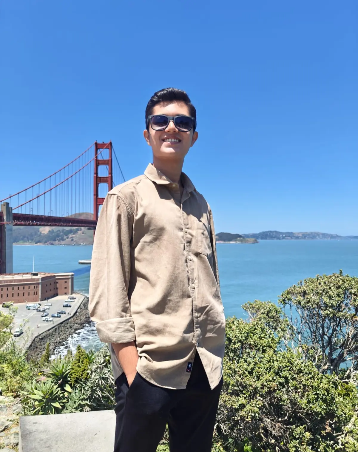 Rahul Vellal Explores San Francisco Sights Musician Rahul Vellal explores San Francisco charm via Golden Gate, Pier 39 & Stanford!!!