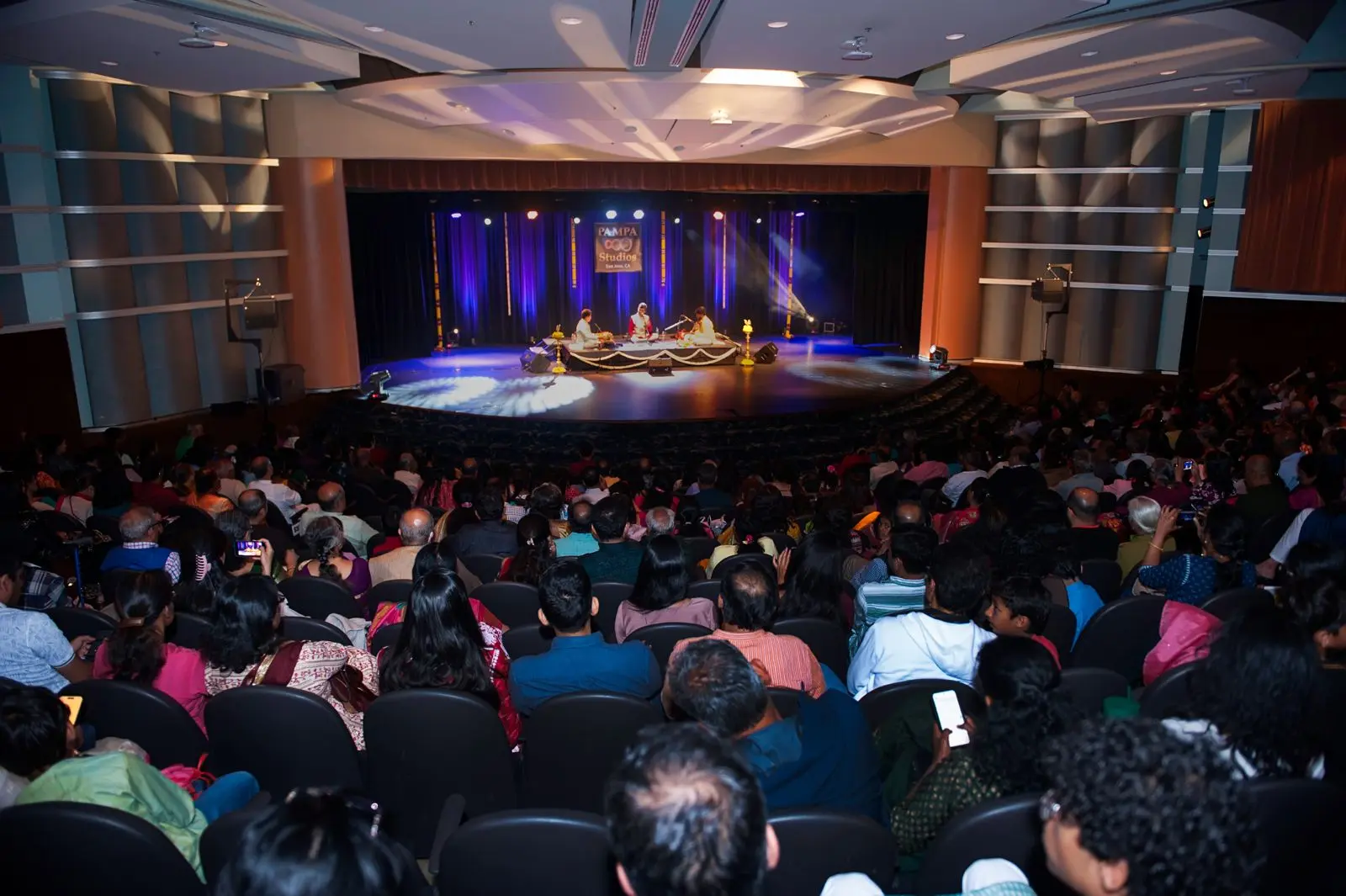 Rahul Vellal Mesmerizes At Bay Concert