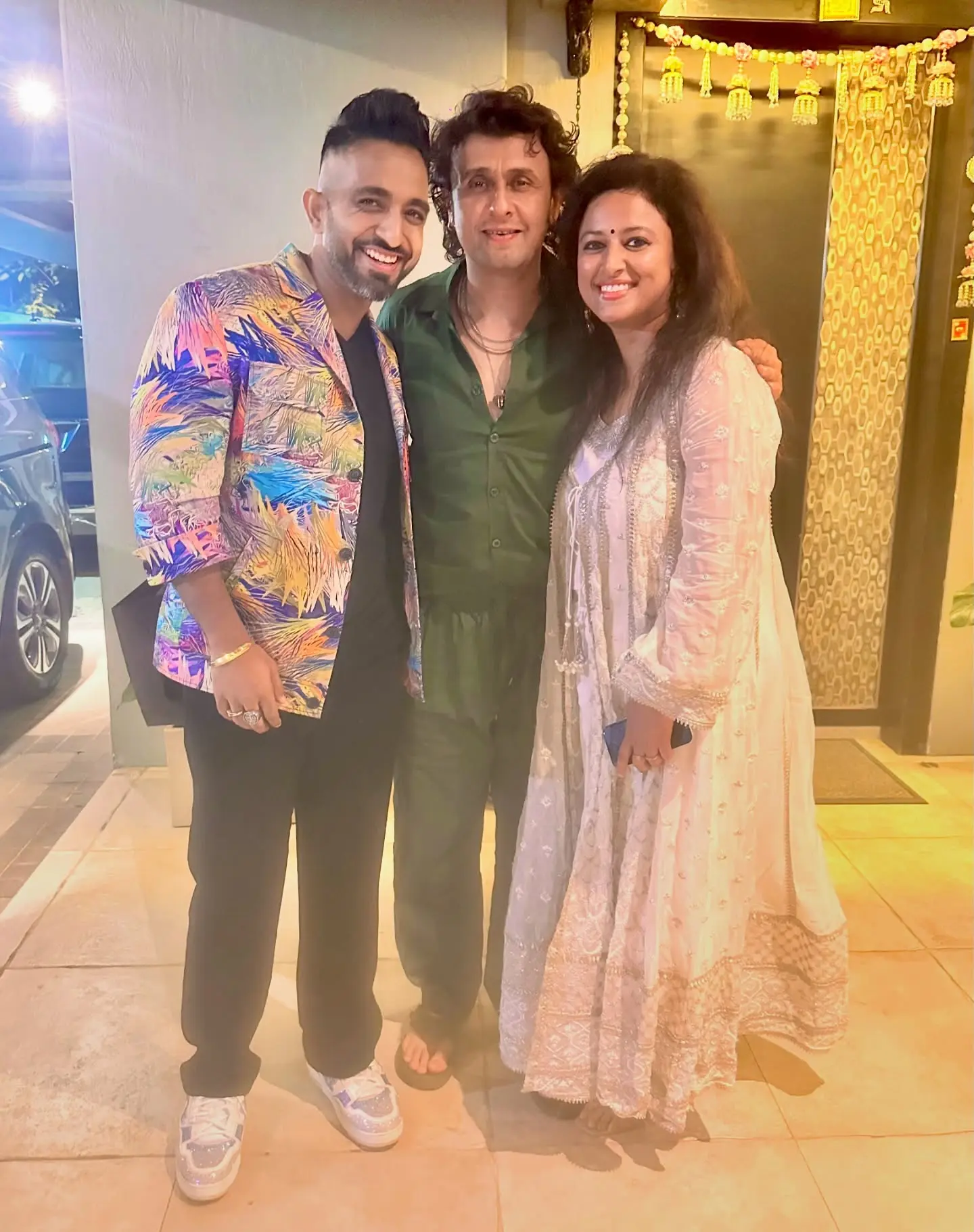 Rajdeep Chatterjee Honors Musical Legacy With Family Tribute An unforgettable night celebrating music, brotherhood, and legacy with heartfelt tribute!.