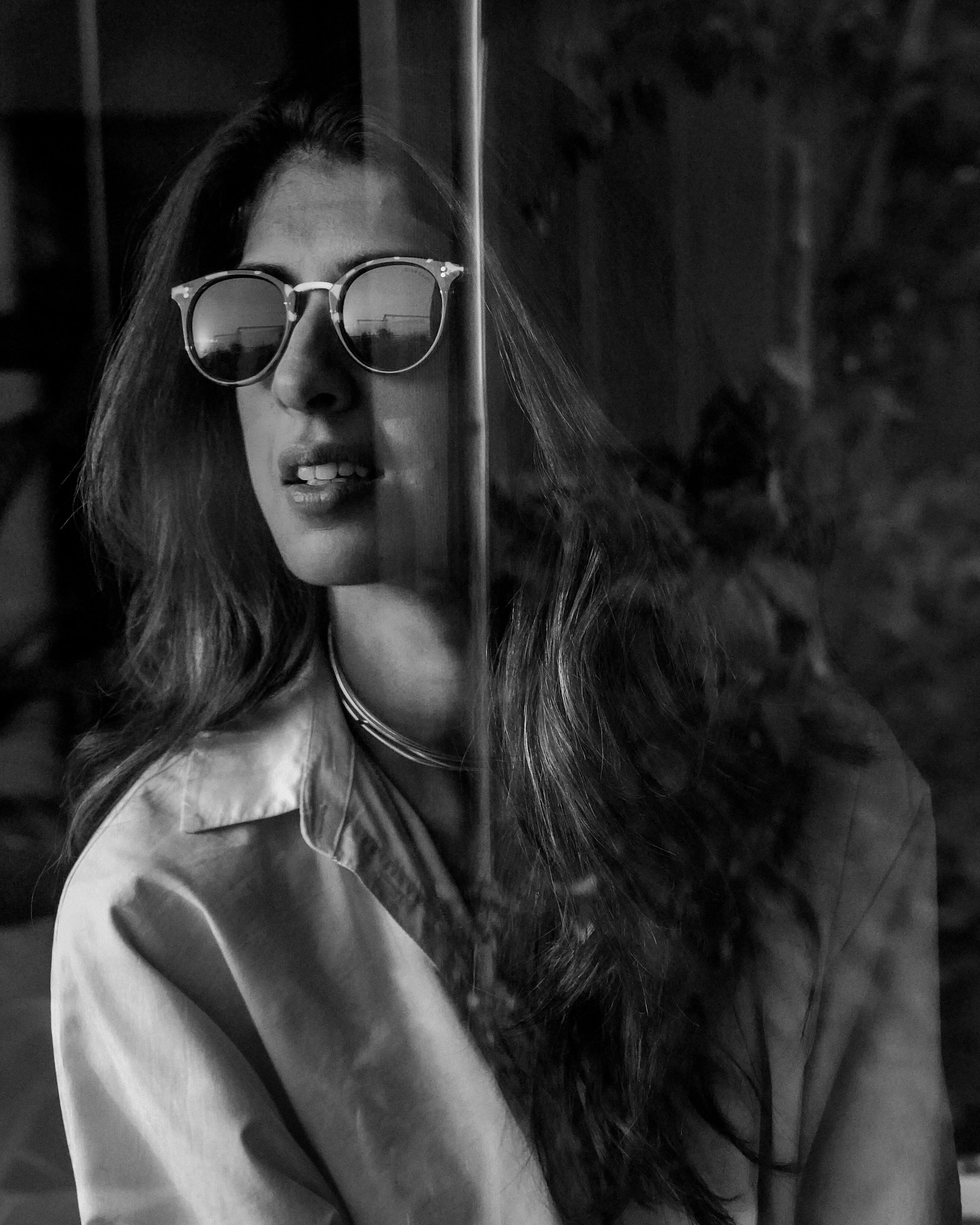 Reflective Visions: Aishwarya Sakhuja’s Visual Storytelling Ethereal reflections merge with bold reality in a visual narrative that redefines art.