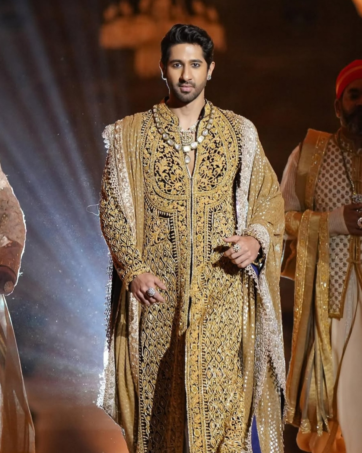 Regal Elegance: Vihaan Samat Shines in The Royals Vihaan Samat captivates in a blue velvet sherwani with opulent embroidery on Netflix's royal series.