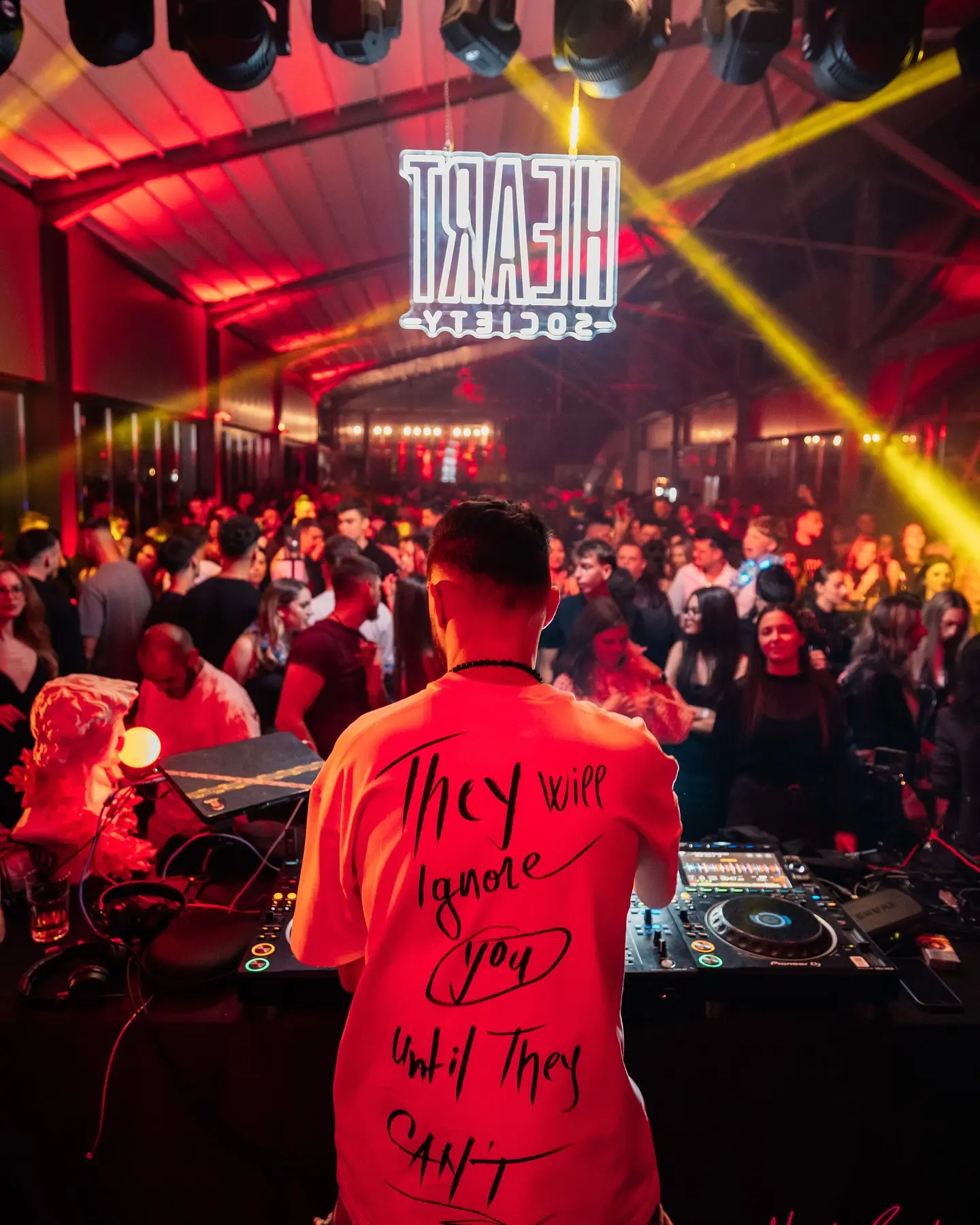 ReMan Ignites Sibiu Night With Unstoppable Afro House Vibes Sibiu night ignited by ReMan’s energy: A fusion of Afro House beats, pure electric vibes!!