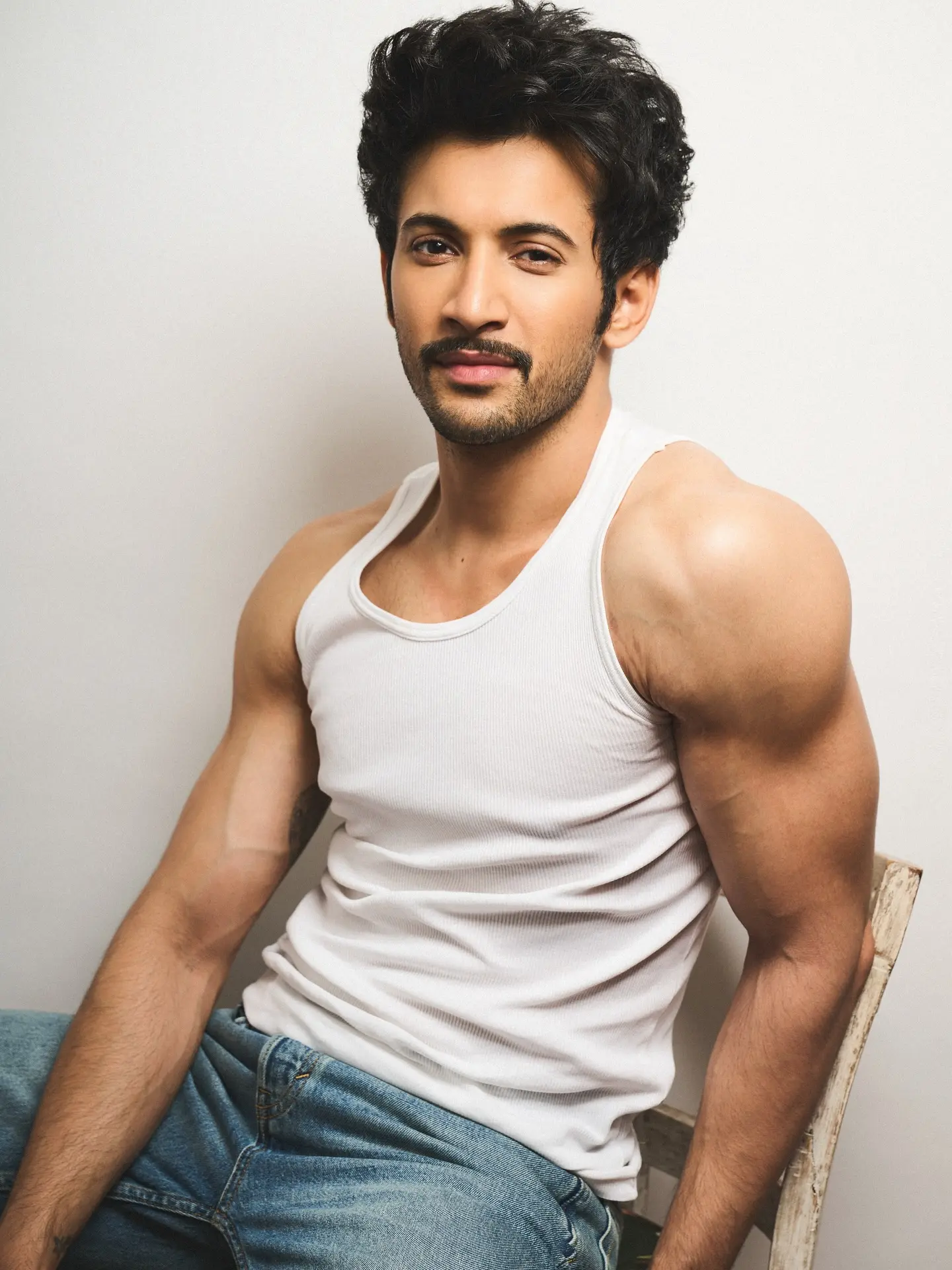 Rohit Saraf: Fresh Portraits Showcase His Evolving Charm Latest Instagram reveals Rohit Saraf’s vibrant new portraits capturing his versatile style.