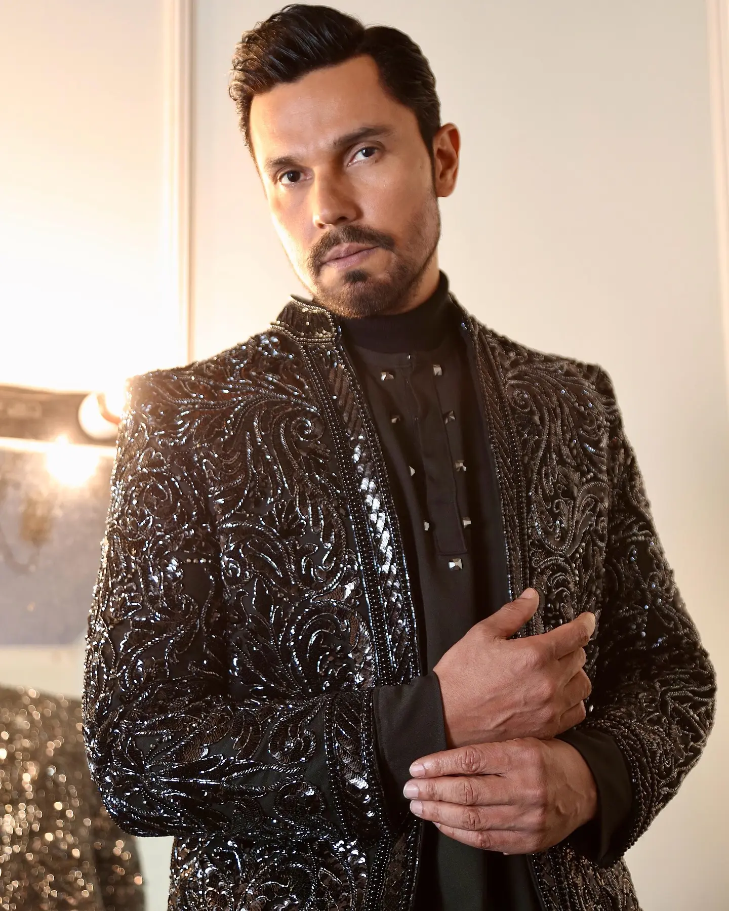 Rugged And Regal: Randeep Hooda's Bold Style