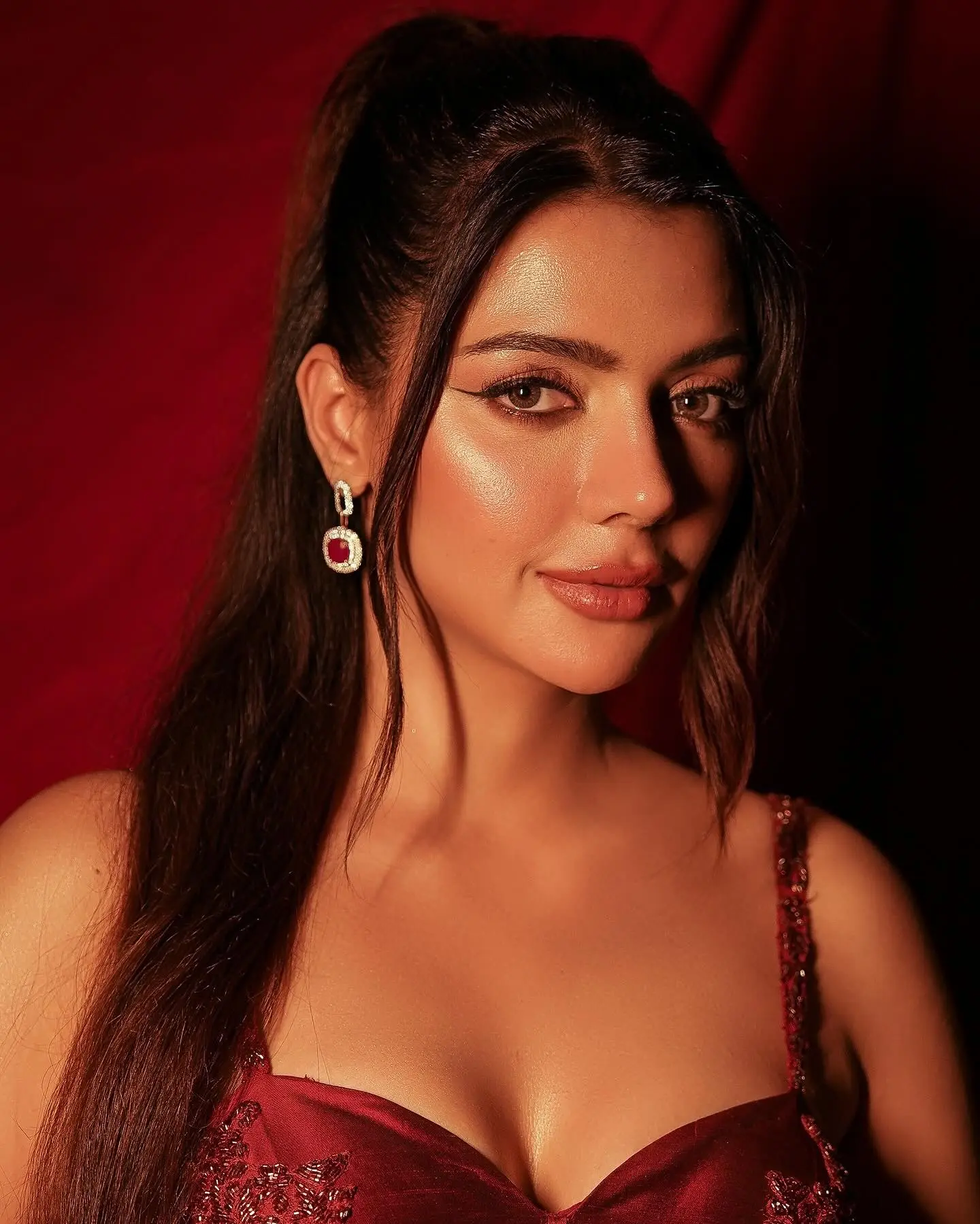 Ruhii Siingh Shines At Zee Cine Awards