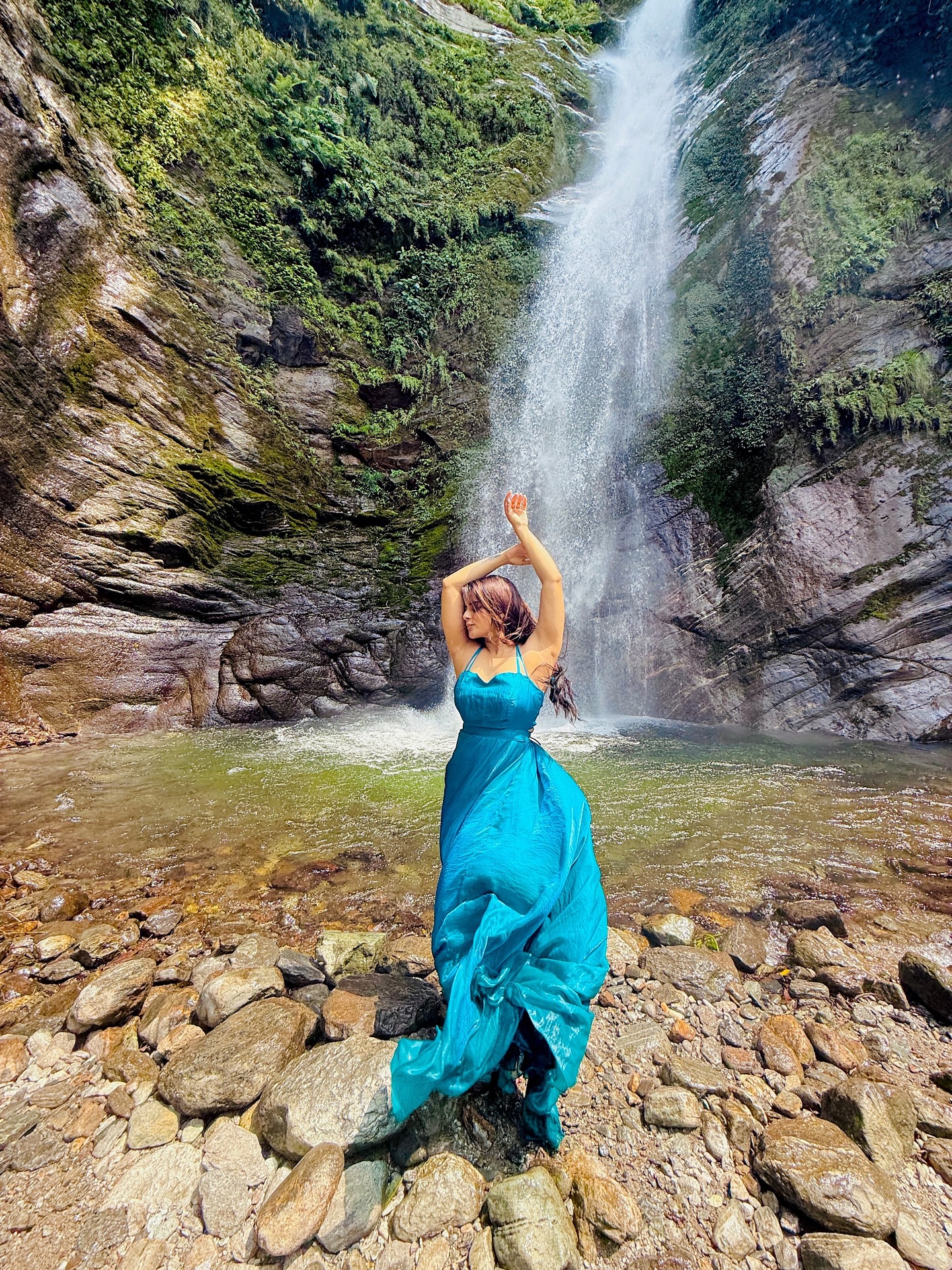 Rupshha Mukkapaday Captures Nature’s Charm Mountain allure meets art in Rupshha Mukkapaday’s new nature shoot, igniting global fans.!