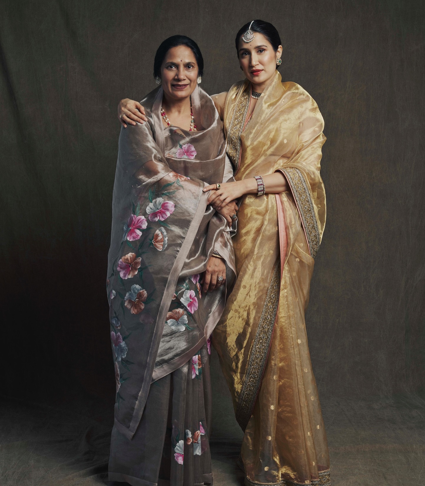 Sagarika Ghatge Stuns In Elegant Instagram Post Elegant vibe shines as Sagarika Ghatge reveals modern allure in a captivating new post.!!!