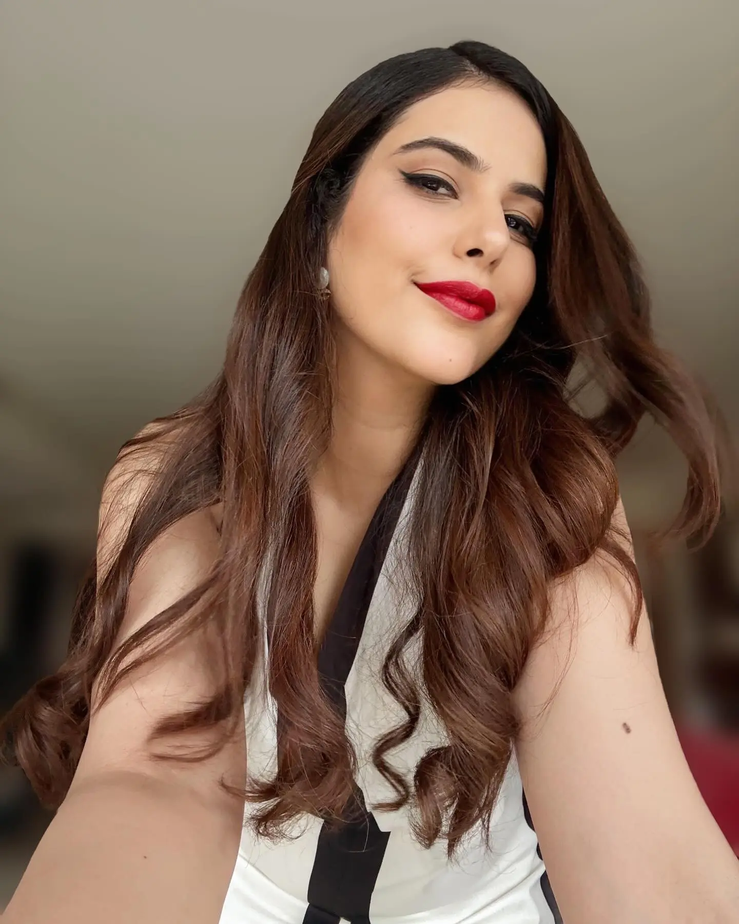 Salonie Patel Shines In Bold Red Look Fashion icon Salonie Patel embraces a red ensemble and striking angle, redefining style!!
