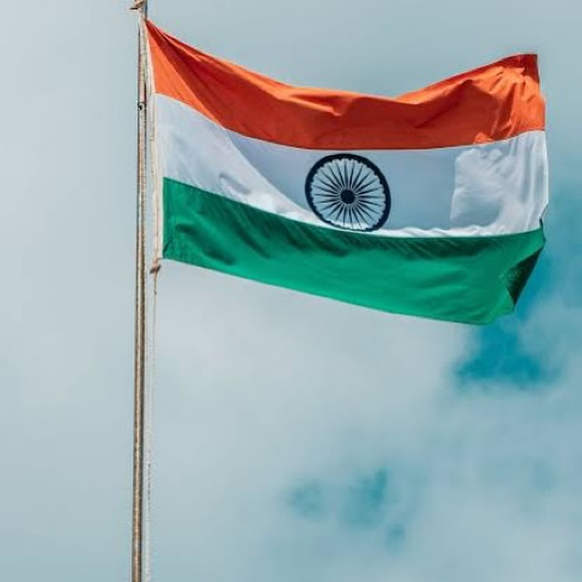 Shilpa Shirodkar pays tribute with pride, commitment, and respect to the nation’s military!