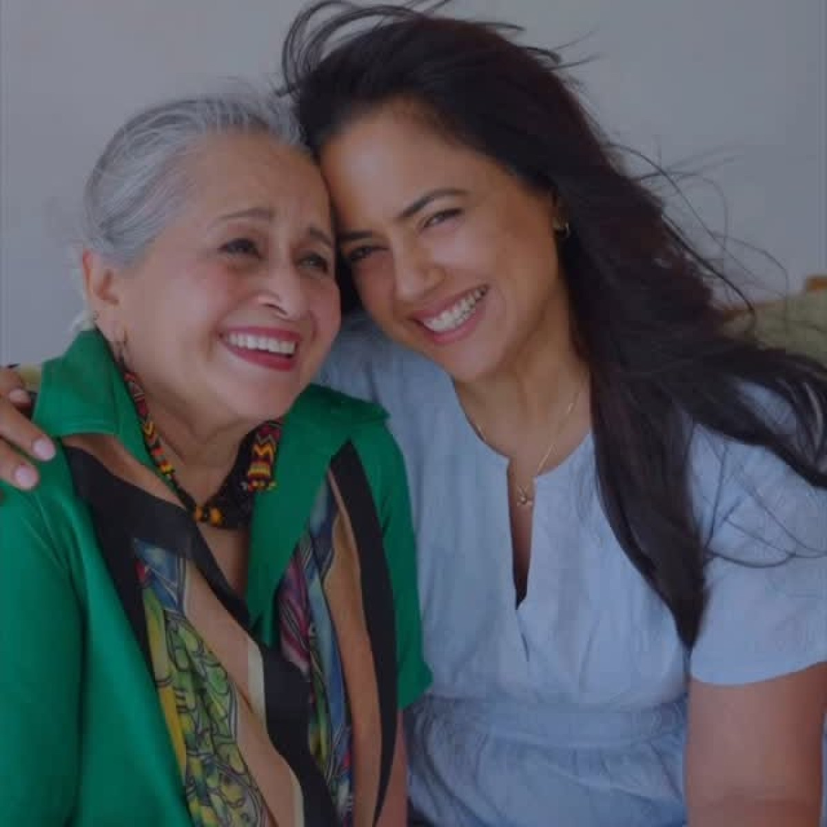 Sameera Reddy Gifts Mother Symphony Cooler Embracing pure devotion and heartfelt unity with vibrant indoor comfort for every heart!!!