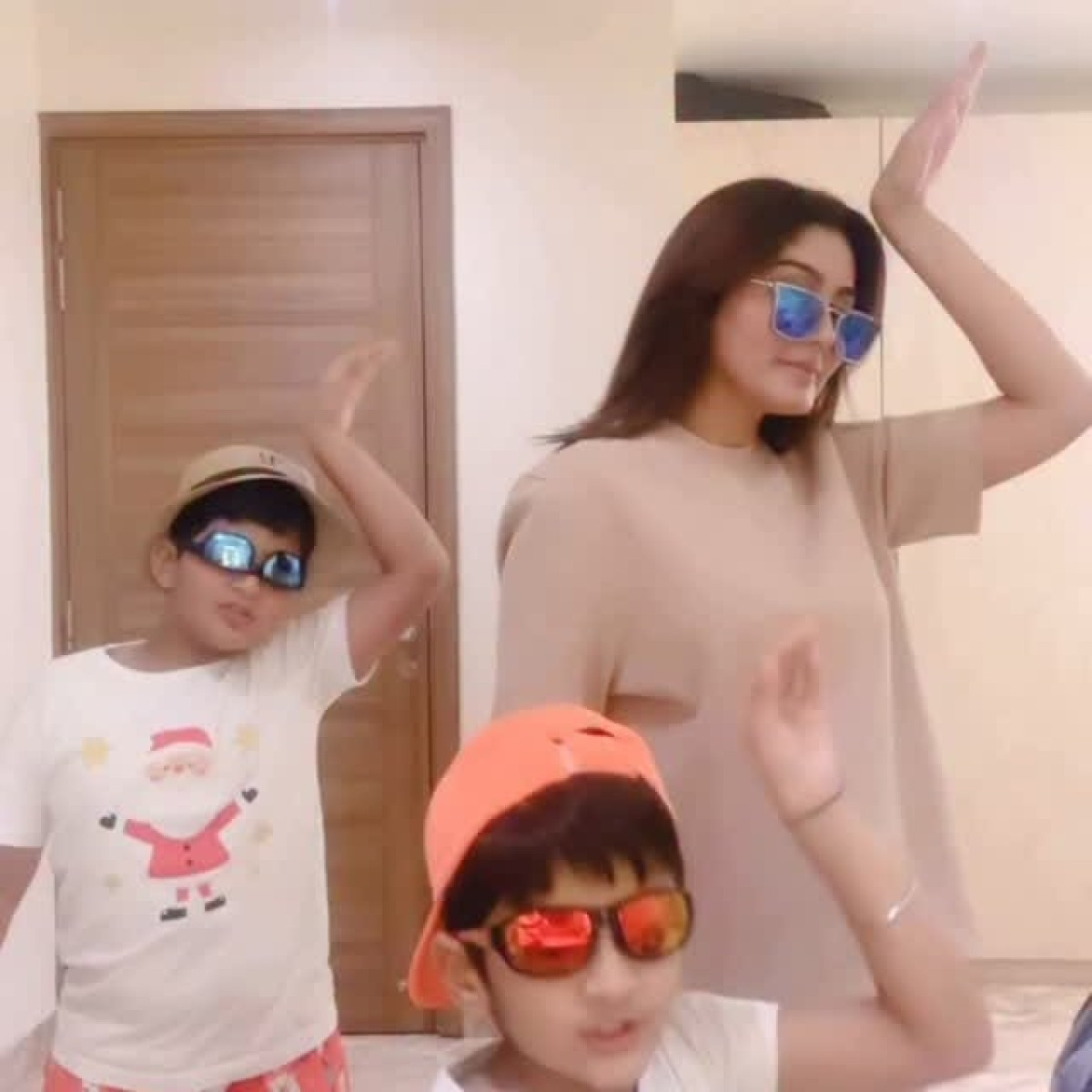 Sana Makbul’s Intriguing Post Sparks Symbolic Debate Celeb Sana Makbul stumps fans with playful ‘🐓 or 🍌’ choice that ignites lively online buzz.